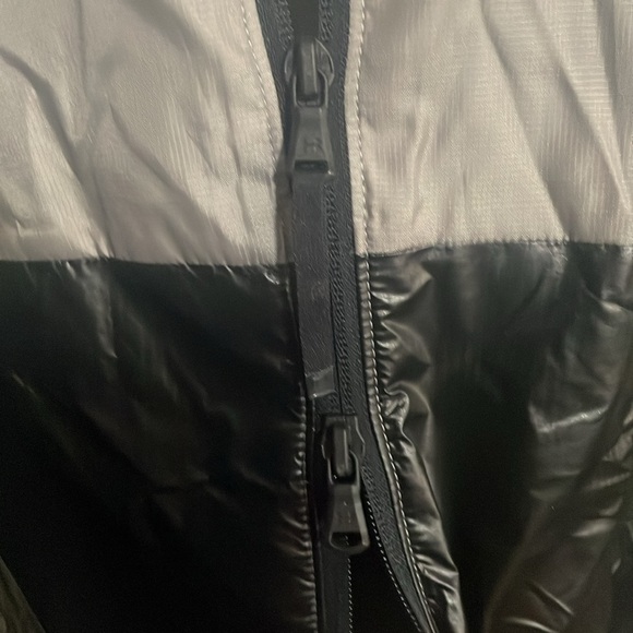 Under Armour Black and Gray Performance Jacket - Picture 11 of 16